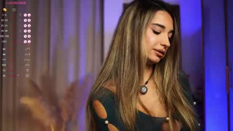 Snapshot of kity_sweet chatting on 10-06-25, 07:00 Erika online show from 10-06-25, 07:00