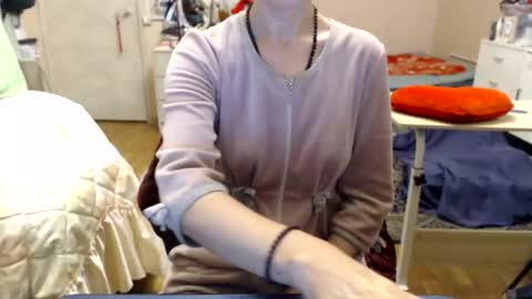 KiuminBerry online show from 11-04-25, 03:22