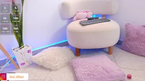 Snapshot of kiut_tiffanii chatting on 10-11-25, 12:04 Tiffanii online show from 10-11-25, 12:04