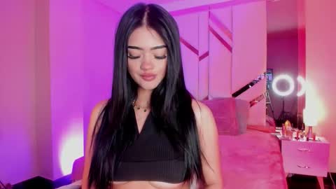 Snapshot of kiwi_lov23 chatting on 10-27-25, 01:26 Kiwi online show from 10-27-25, 01:26