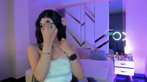 Snapshot of kiwi_lov23 chatting on 11-28-25, 10:29 Kiwi online show from 11-28-25, 10:29