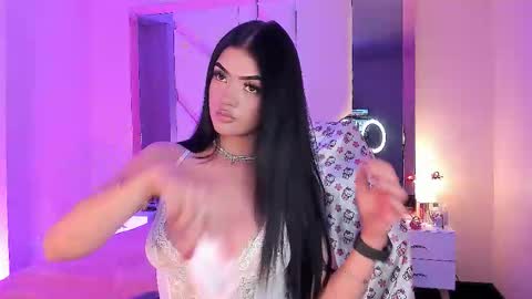 Snapshot of kiwi_lov23 chatting on 11-29-25, 08:23 Kiwi online show from 11-29-25, 08:23