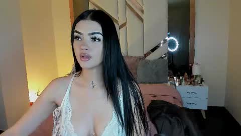 Snapshot of kiwi_lov23 chatting on 12-04-25, 11:08 Kiwi online show from 12-04-25, 11:08