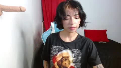 kiyu online show from 10-22-25, 02:12