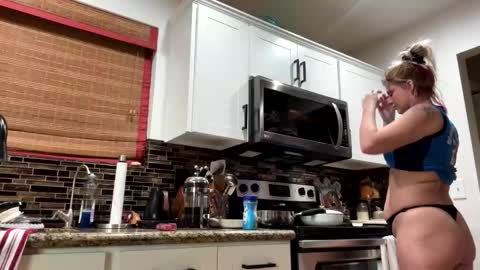 kkayla132 online show from 12-17-25, 08:26