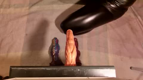 Snapshot of klamstrakur1 chatting on 10-11-25, 09:24 klamstrakur1 online show from 10-11-25, 09:24