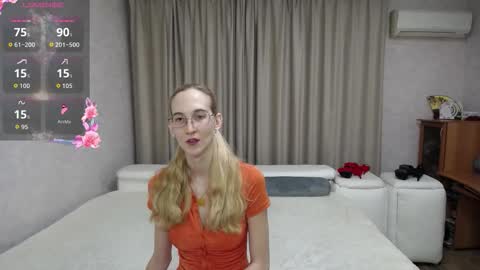 Snapshot of klaryevans chatting on 11-29-25, 05:10 Klary online show from 11-29-25, 05:10