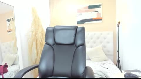Snapshot of klaus_sunrise_xx chatting on 01-31-25, 10:20 KLAUS online show from 01-31-25, 10:20
