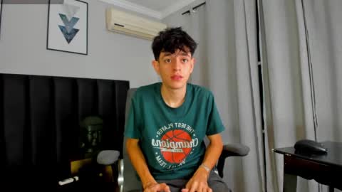 Snapshot of klaus_sunrise_xx chatting on 02-03-25, 04:14 KLAUS online show from 02-03-25, 04:14