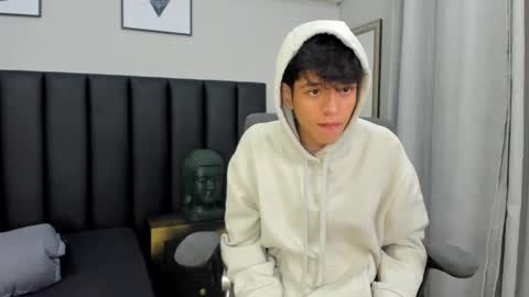 Snapshot of klaus_sunrise_xx chatting on 02-22-25, 06:39 KLAUS online show from 02-22-25, 06:39