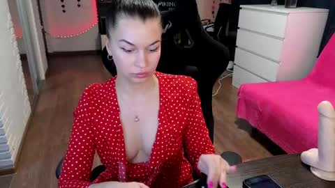 Alisa.         online show from 03-12-25, 07:38