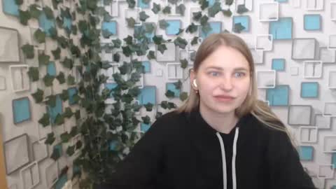 klerkarina online show from 02-18-25, 09:21