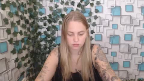 klerkarina online show from 09-24-25, 05:44