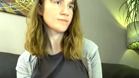 Snapshot of kleya___ chatting on 10-19-25, 08:20 Kleya online show from 10-19-25, 08:20