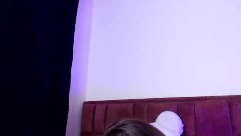 Kloe online show from 02-19-25, 08:01