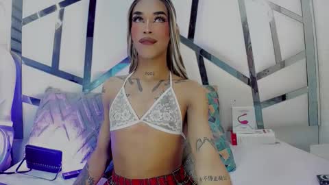 Snapshot of kloe_hh chatting on 02-19-26, 05:14 Kloe online show from 02-19-26, 05:14