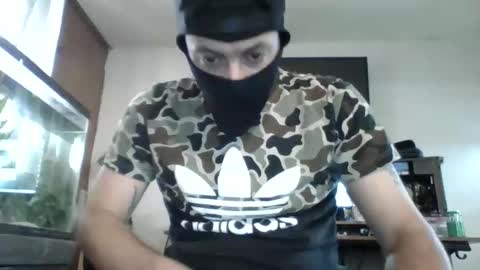 Snapshot of klou502 chatting on 02-10-25, 07:28 LOUiViLAN online show from 02-10-25, 07:28