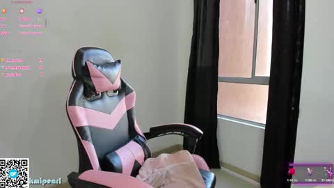 Snapshot of kmipearl chatting on 11-07-25, 03:01 Camila Reyes online show from 11-07-25, 03:01