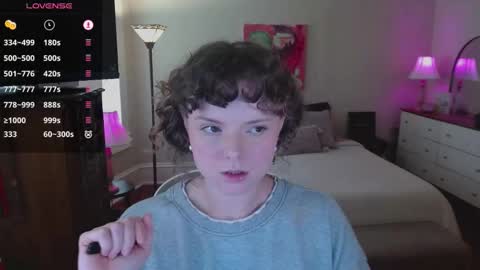 knowlita  online show from 10-21-25, 05:35