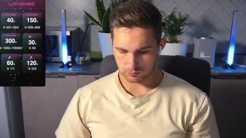 Sweet boy online show from 12-20-24, 07:33