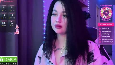 Mia online show from 03-09-25, 07:01