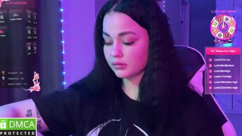 Mia online show from 03-12-25, 02:52