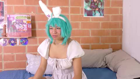 Snapshot of komatsu_ chatting on 10-30-25, 07:32 Komatsu Lilith online show from 10-30-25, 07:32