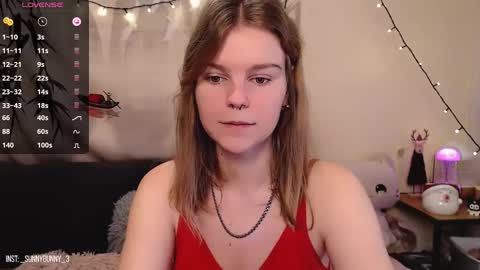 Snapshot of komorebbi chatting on 12-26-24, 01:40 Marta online show from 12-26-24, 01:40