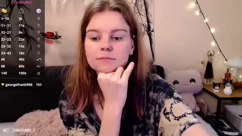 Snapshot of komorebbi chatting on 01-28-25, 12:57 Marta online show from 01-28-25, 12:57