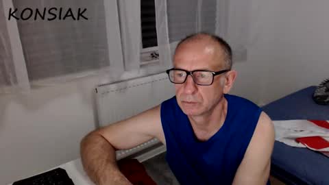 Snapshot of konsiak chatting on 09-14-25, 08:08 Komsiak online show from 09-14-25, 08:08