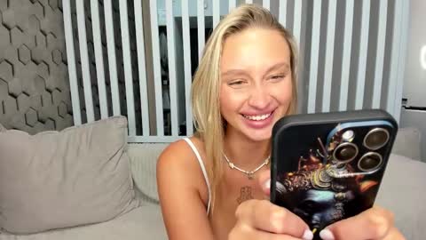 Eva online show from 11-21-25, 06:56