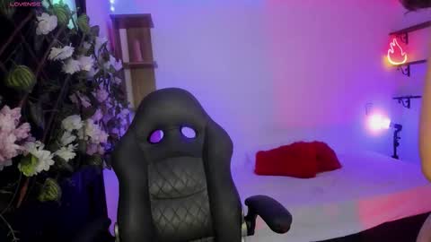 Kora Red online show from 11-12-25, 01:22