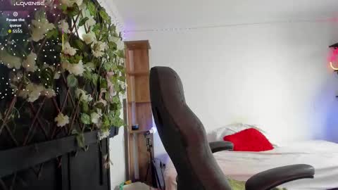 Kora Red online show from 02-10-26, 01:37