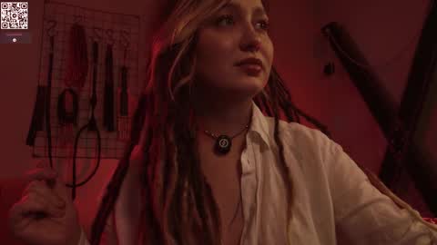 Snapshot of koracrosbie chatting on 10-18-25, 01:34 Kora TG channel online show from 10-18-25, 01:34