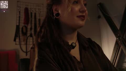 Snapshot of koracrosbie chatting on 10-21-25, 01:23 Kora TG channel online show from 10-21-25, 01:23