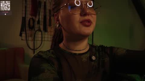 Snapshot of koracrosbie chatting on 10-24-25, 01:40 Kora TG channel online show from 10-24-25, 01:40