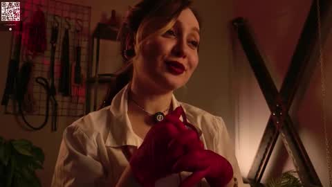 Snapshot of koracrosbie chatting on 11-21-25, 01:32 Kora TG channel online show from 11-21-25, 01:32