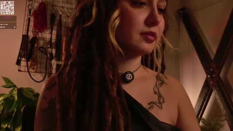 Snapshot of koracrosbie chatting on 11-25-25, 01:22 Kora TG channel online show from 11-25-25, 01:22