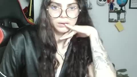 Karoll online show from 02-18-25, 03:21