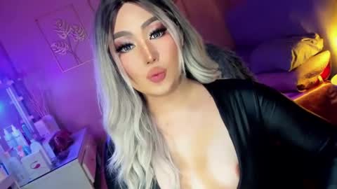 MISS ALICIA online show from 01-28-25, 02:43