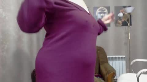 Snapshot of koroleva70 chatting on 01-27-25, 07:24 VIKA online show from 01-27-25, 07:24
