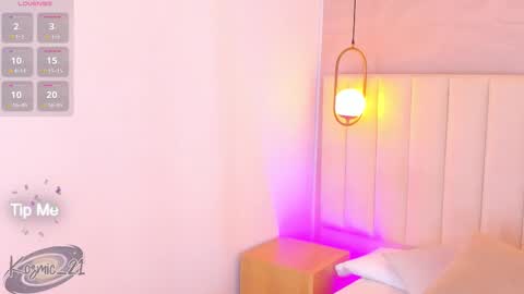 Snapshot of kosmic_21 chatting on 11-23-25, 01:44 K O S M I C online show from 11-23-25, 01:44