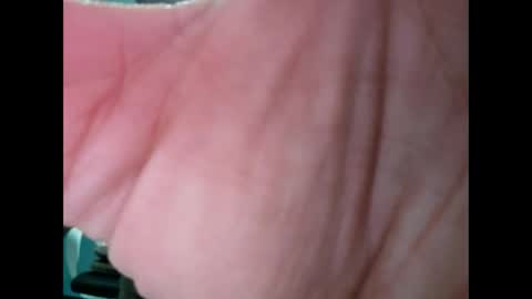 Snapshot of koto420 chatting on 01-08-25, 01:00 Koto Bombon online show from 01-08-25, 01:00