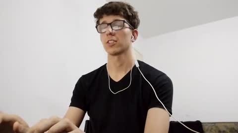 Snapshot of kpo10 chatting on 12-20-24, 06:29 Facu online show from 12-20-24, 06:29