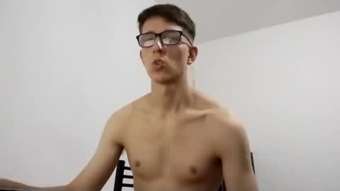 Snapshot of kpo10 chatting on 01-08-25, 02:57 Facu online show from 01-08-25, 02:57