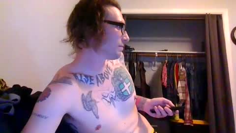 Snapshot of krasher2313 chatting on 02-26-25, 02:26 hard hung horny online show from 02-26-25, 02:26