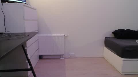 Krasyn Stille online show from 12-13-24, 01:44