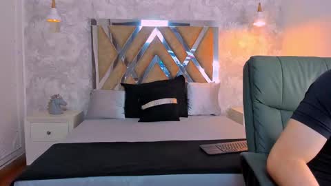 Kraven online show from 12-17-25, 03:01