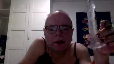 Snapshot of kreolsk34 chatting on 10-22-25, 08:30 kreolsk34 online show from 10-22-25, 08:30