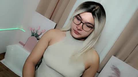 Snapshot of krezikeed chatting on 01-12-26, 11:21 krezikeed online show from 01-12-26, 11:21